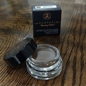 Anastasia Beverly Hills Dipbrow Pomade